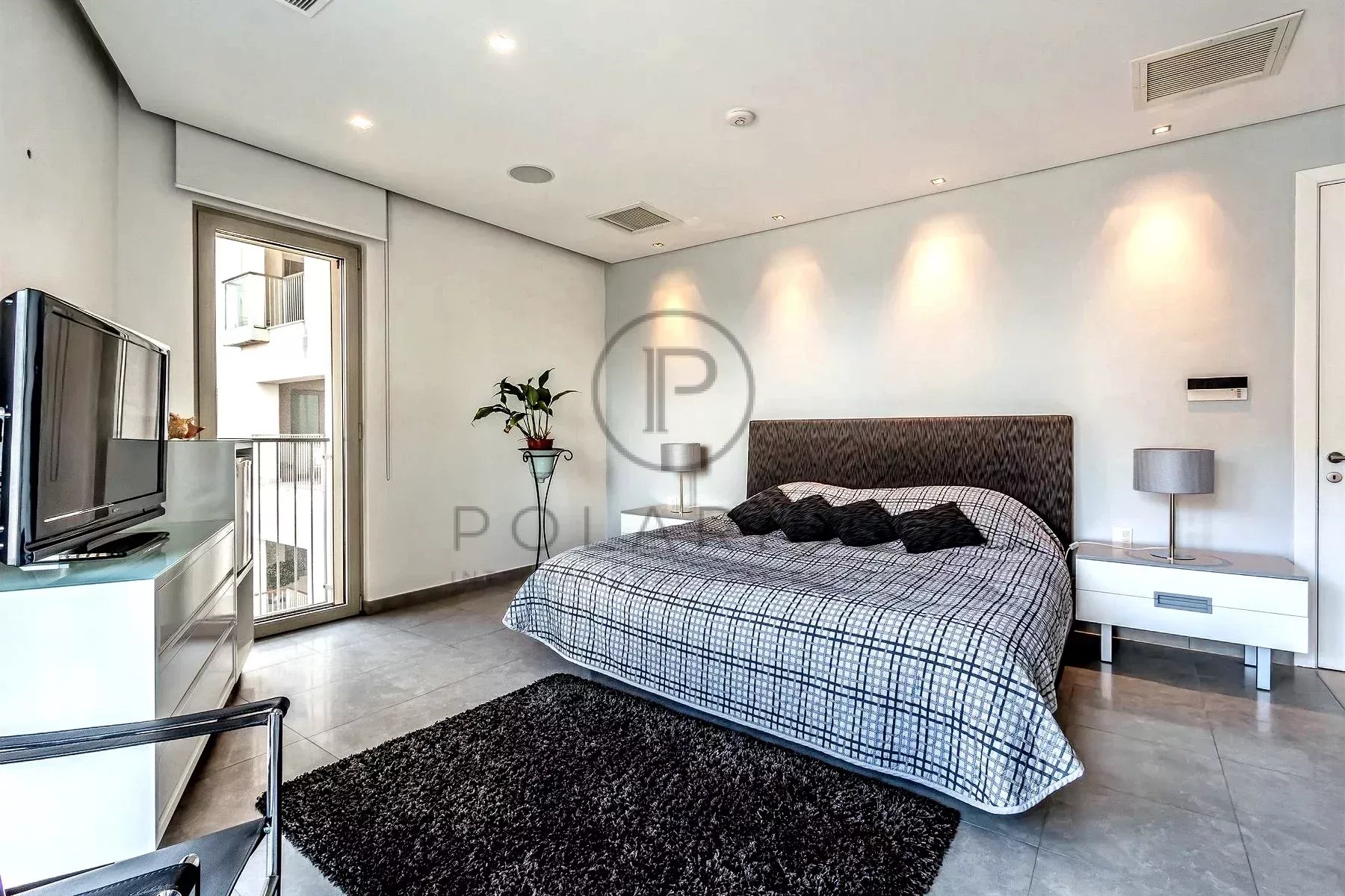 3 Bed, 2 Bath, ApartmentFor Sale, Sliema, Central