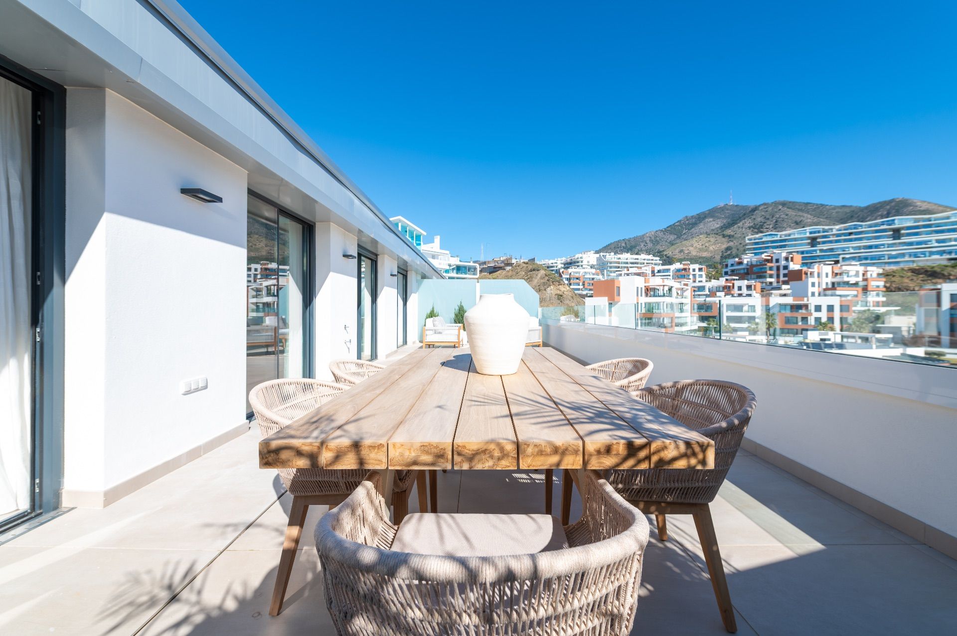 2 Bed, 2 Bath, ApartmentFor Sale, Fuengirola, Malaga, 29640