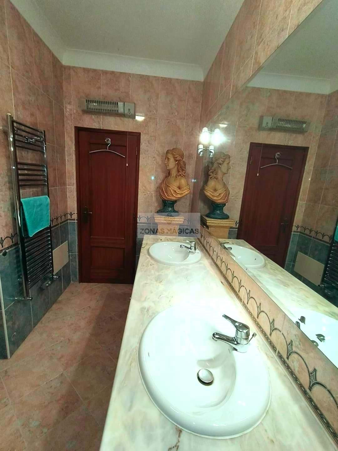 3 Bed, 3 Bath, ApartmentFor Sale, Lagos, Faro, 8600-608