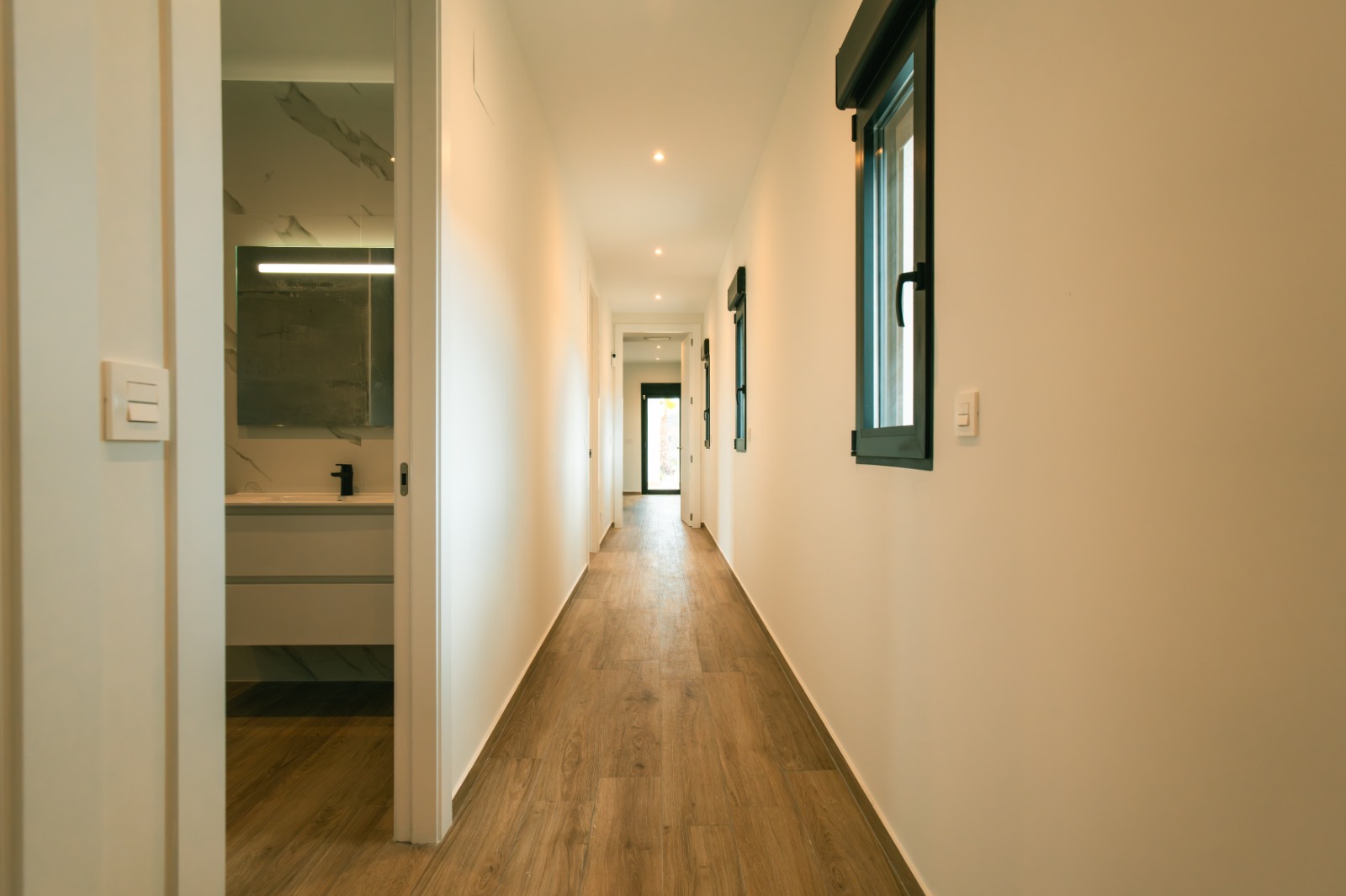 3 Bed, 2 Bath, HouseFor Sale, Pinoso, Alicante