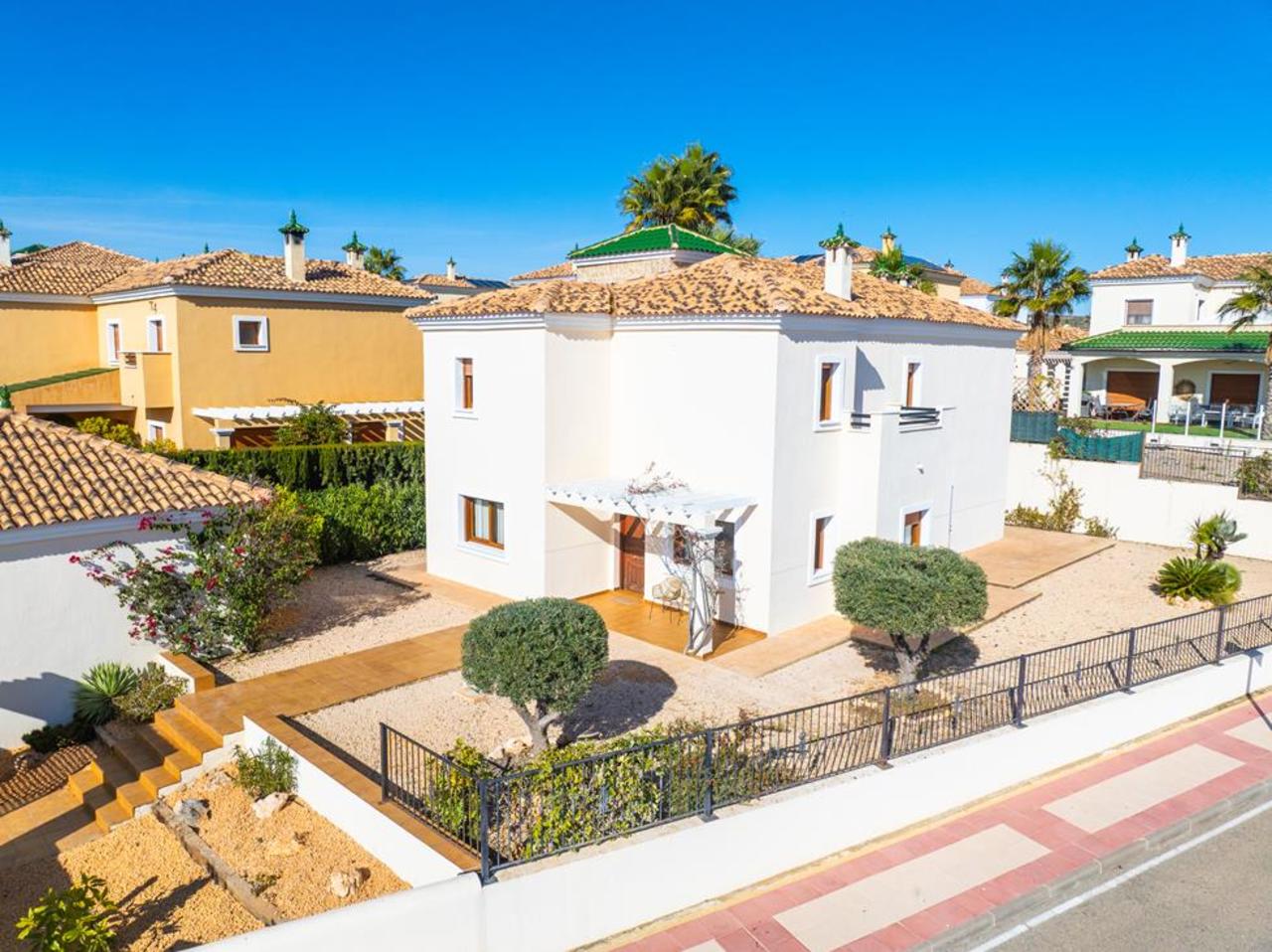 4 Bed, 4 Bath, HouseFor Sale, Altaona Golf and Country Village, Murcia