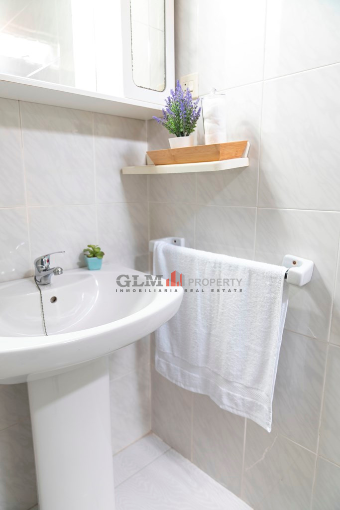 4 Bed, 1 Bath, ApartmentFor Sale, Los Alcazares, Murcia