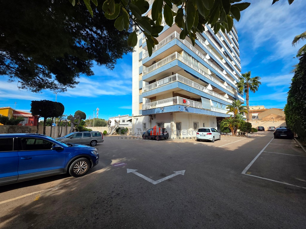 3 Bed, 1 Bath, ApartmentFor Sale, Los Alcazares, Murcia