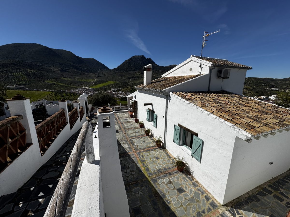 3 Bed, 2 Bath, HouseFor Sale, Algamitas, Andalucia