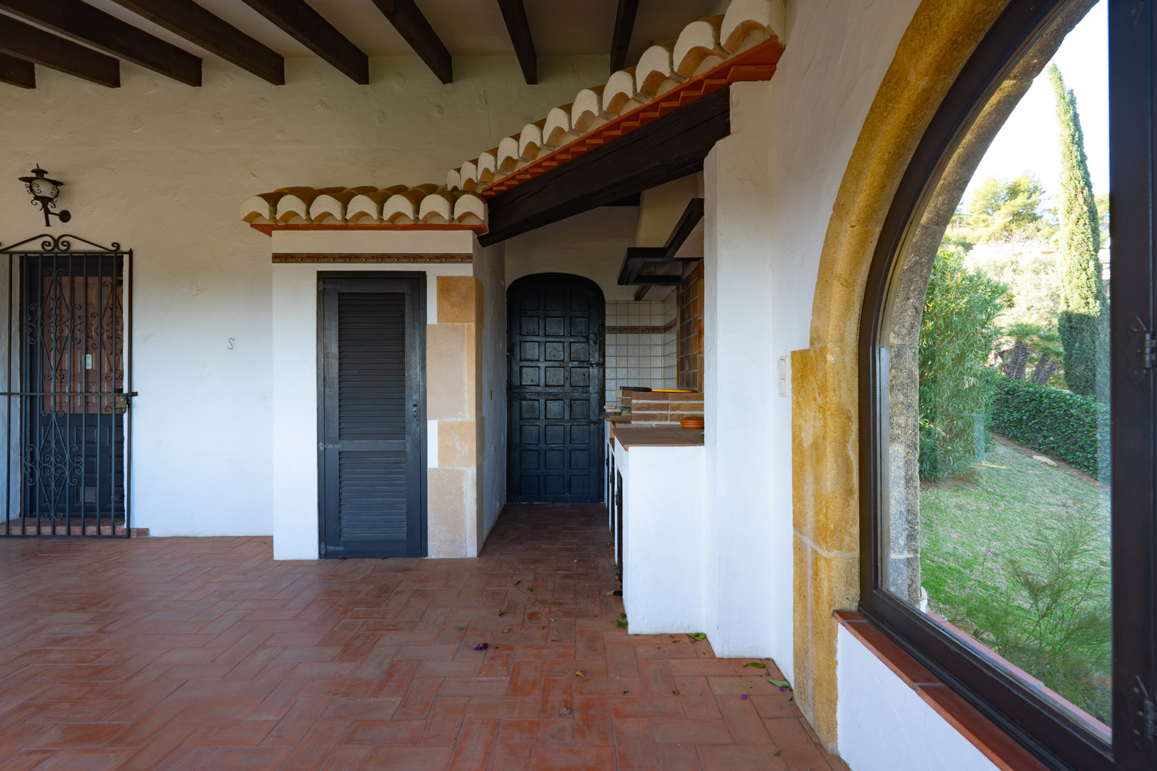 4 Bed, 2 Bath, HouseFor Sale