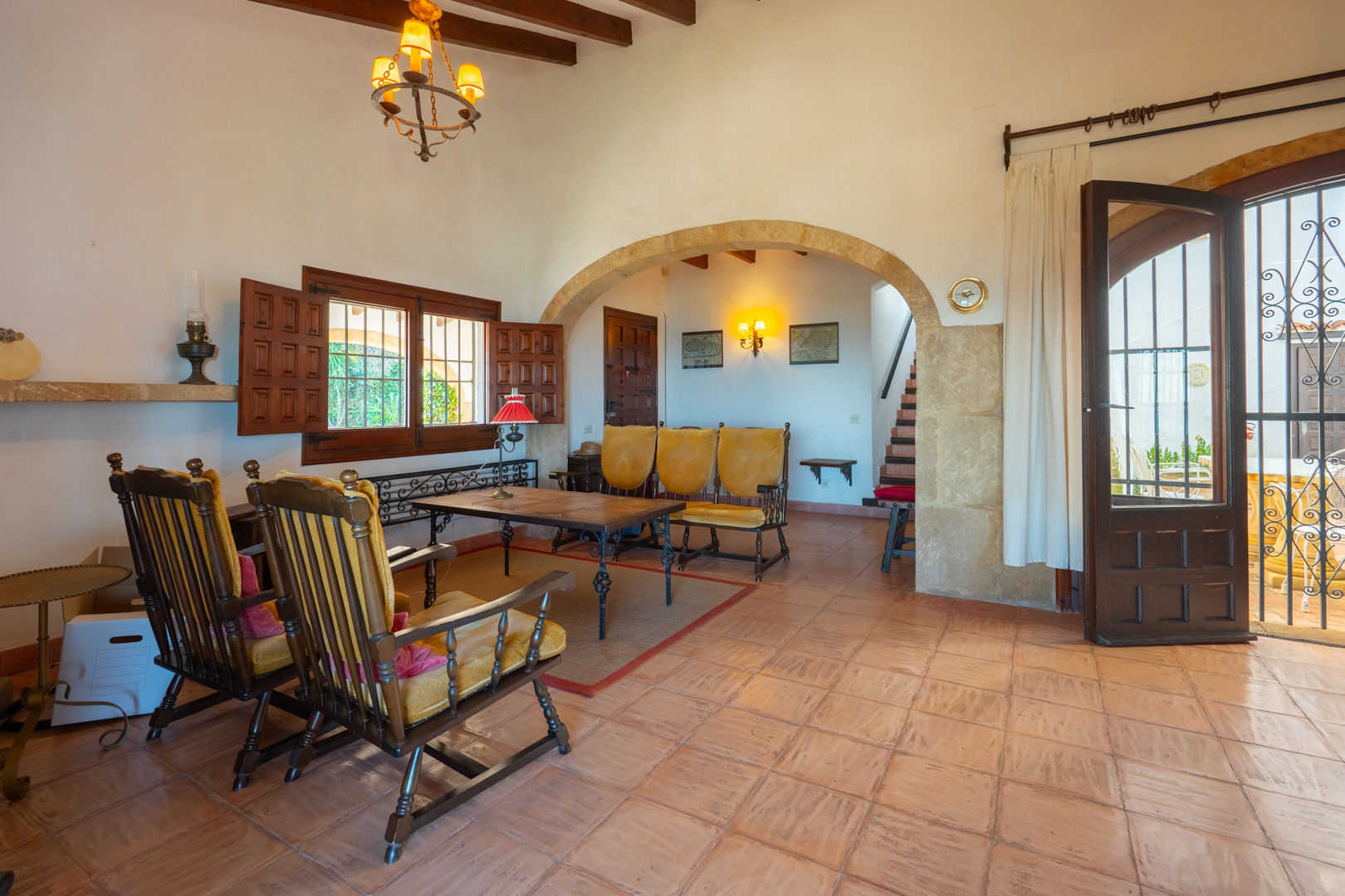 4 Bed, 2 Bath, HouseFor Sale