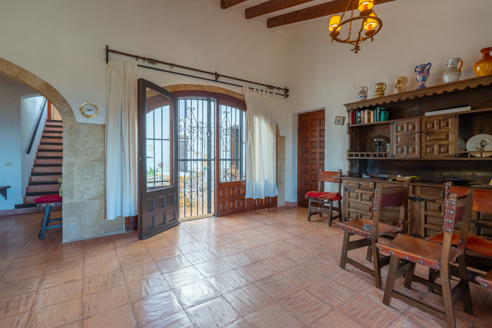 4 Bed, 2 Bath, HouseFor Sale