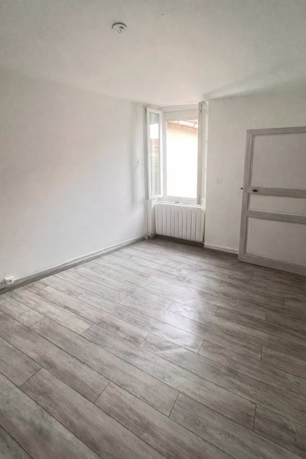 2 Bed, 1 Bath, HouseFor Sale, Magalas, Herault, Languedoc-Roussillon, 34480