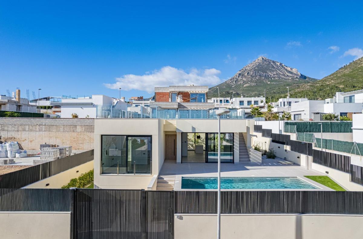 4 Bed, 4 Bath, HouseFor Sale, Polop, Costa Blanca