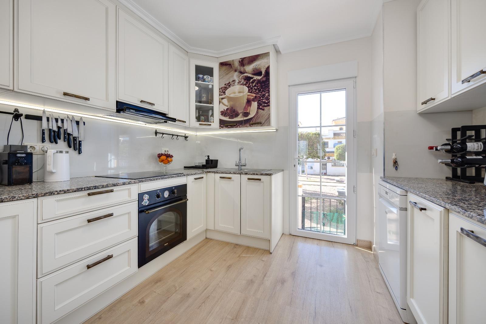 3 Bed, 2 Bath, HouseFor Sale, Torrevieja, Alicante