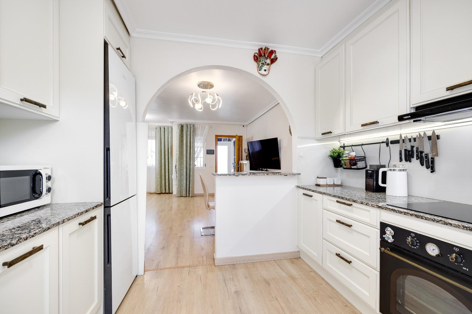 3 Bed, 2 Bath, HouseFor Sale, Torrevieja, Alicante