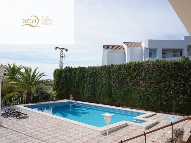 6 Bed, 3 Bath, HouseFor Sale, La Nucia, Alicante