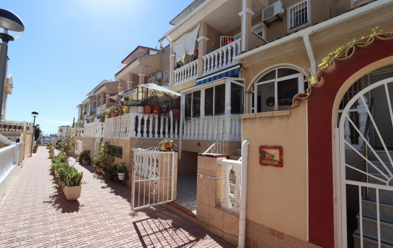 3 Bed, 3 Bath, HouseFor Sale, Playa Flamenca, Alicante