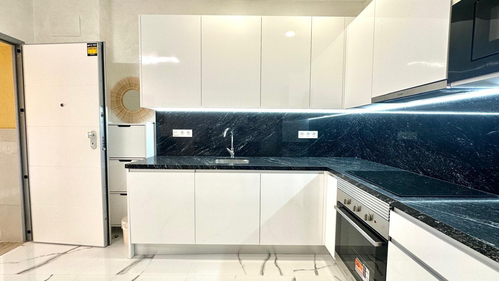 2 Bed, 2 Bath, ApartmentFor Sale, Torrevieja, Alicante