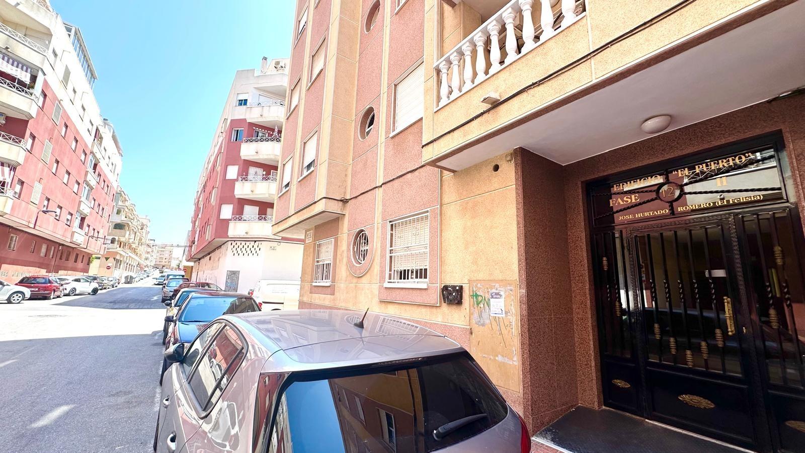 2 Bed, 1 Bath, ApartmentFor Sale, Torrevieja, Alicante
