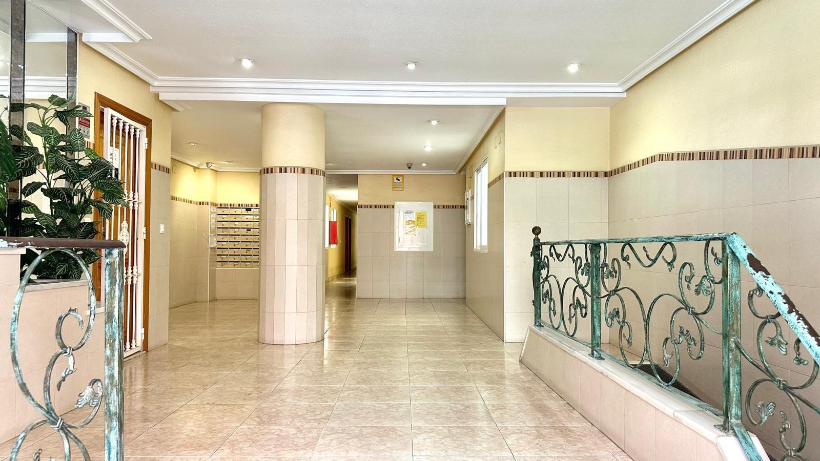 2 Bed, 1 Bath, ApartmentFor Sale, Torrevieja, Alicante