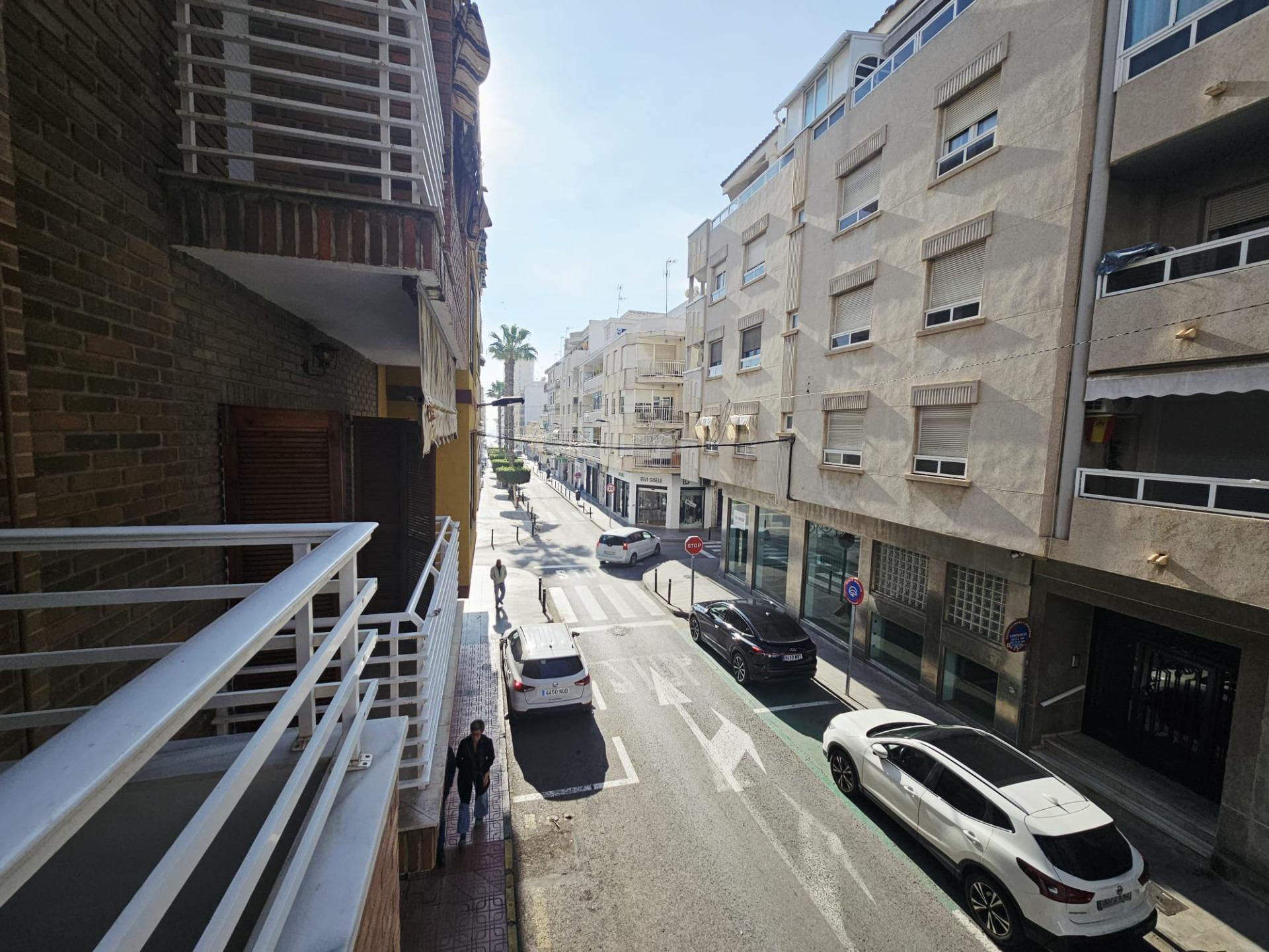 3 Bed, 2 Bath, ApartmentFor Sale, Torrevieja, Alicante