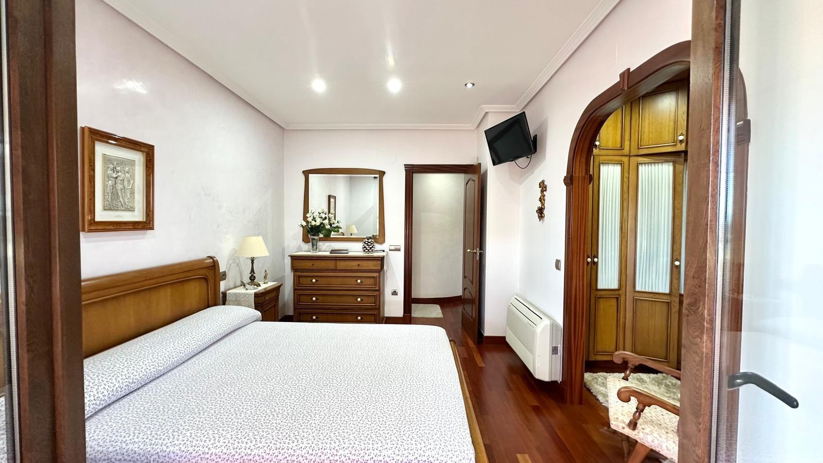 4 Bed, 3 Bath, HouseFor Sale, Torrevieja, Alicante