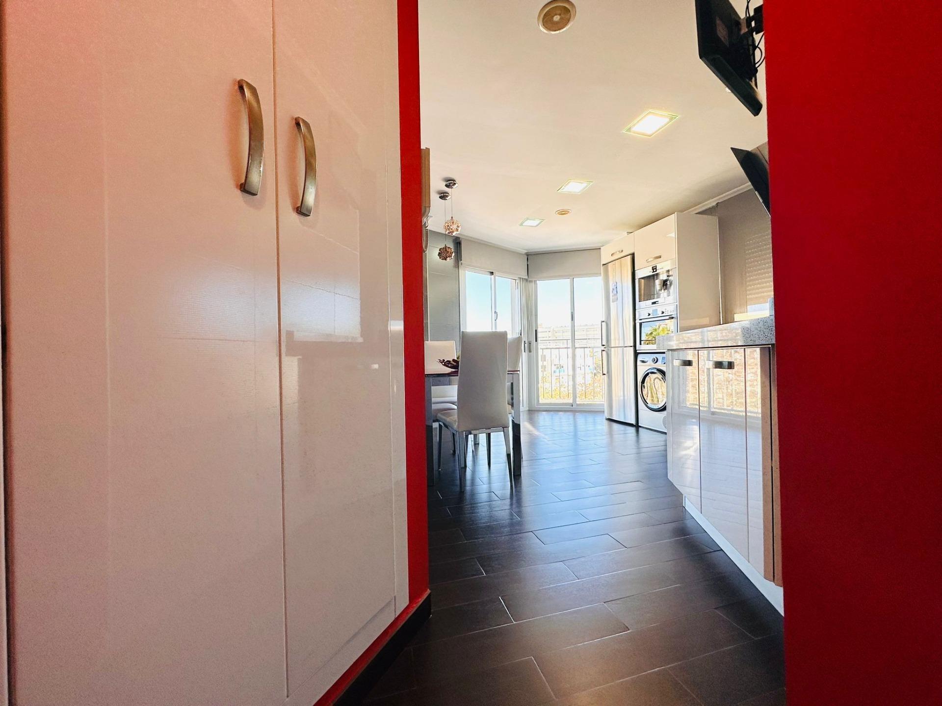 3 Bed, 2 Bath, ApartmentFor Sale, Torrevieja, Alicante