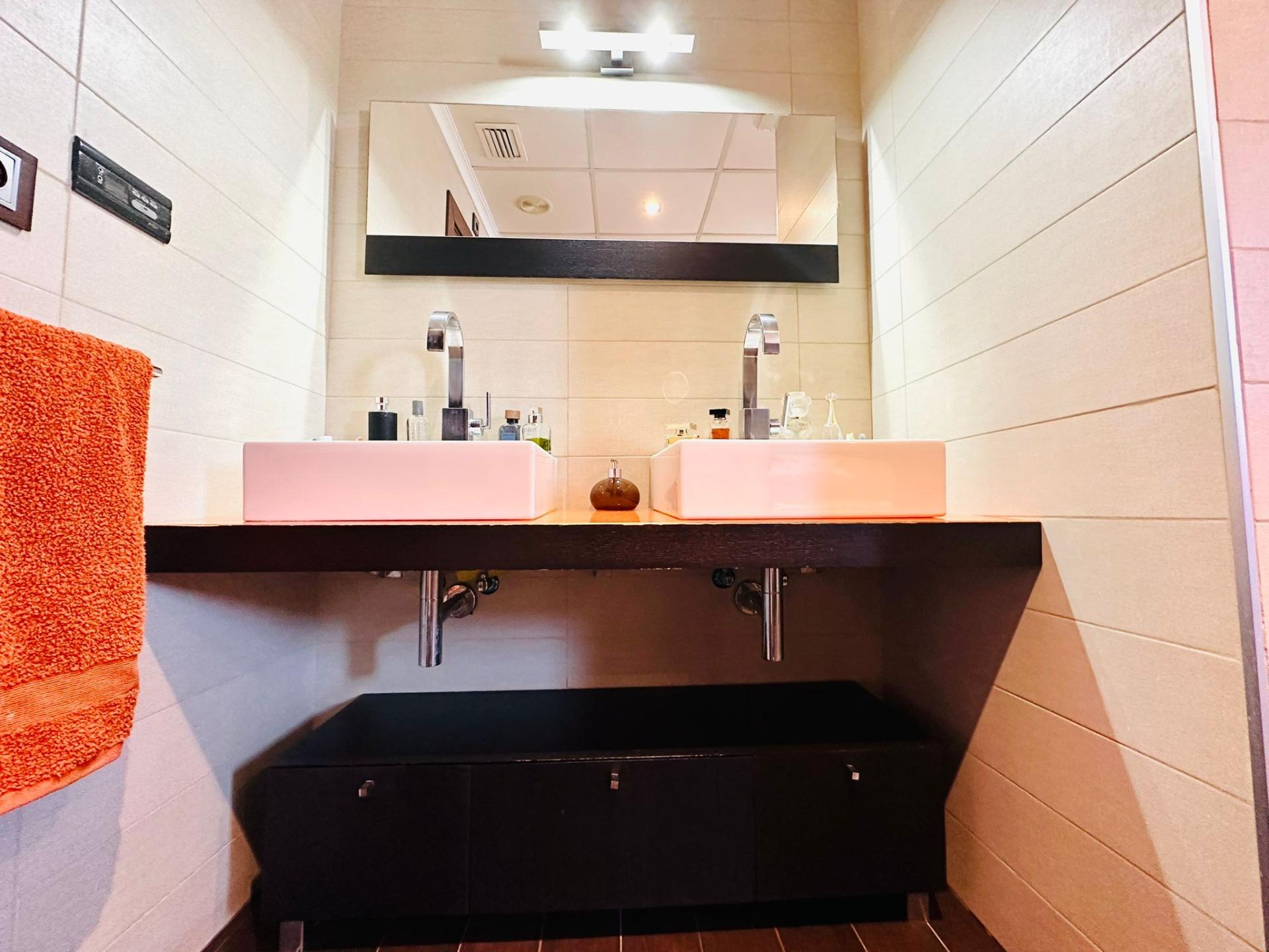 3 Bed, 2 Bath, ApartmentFor Sale, Torrevieja, Alicante