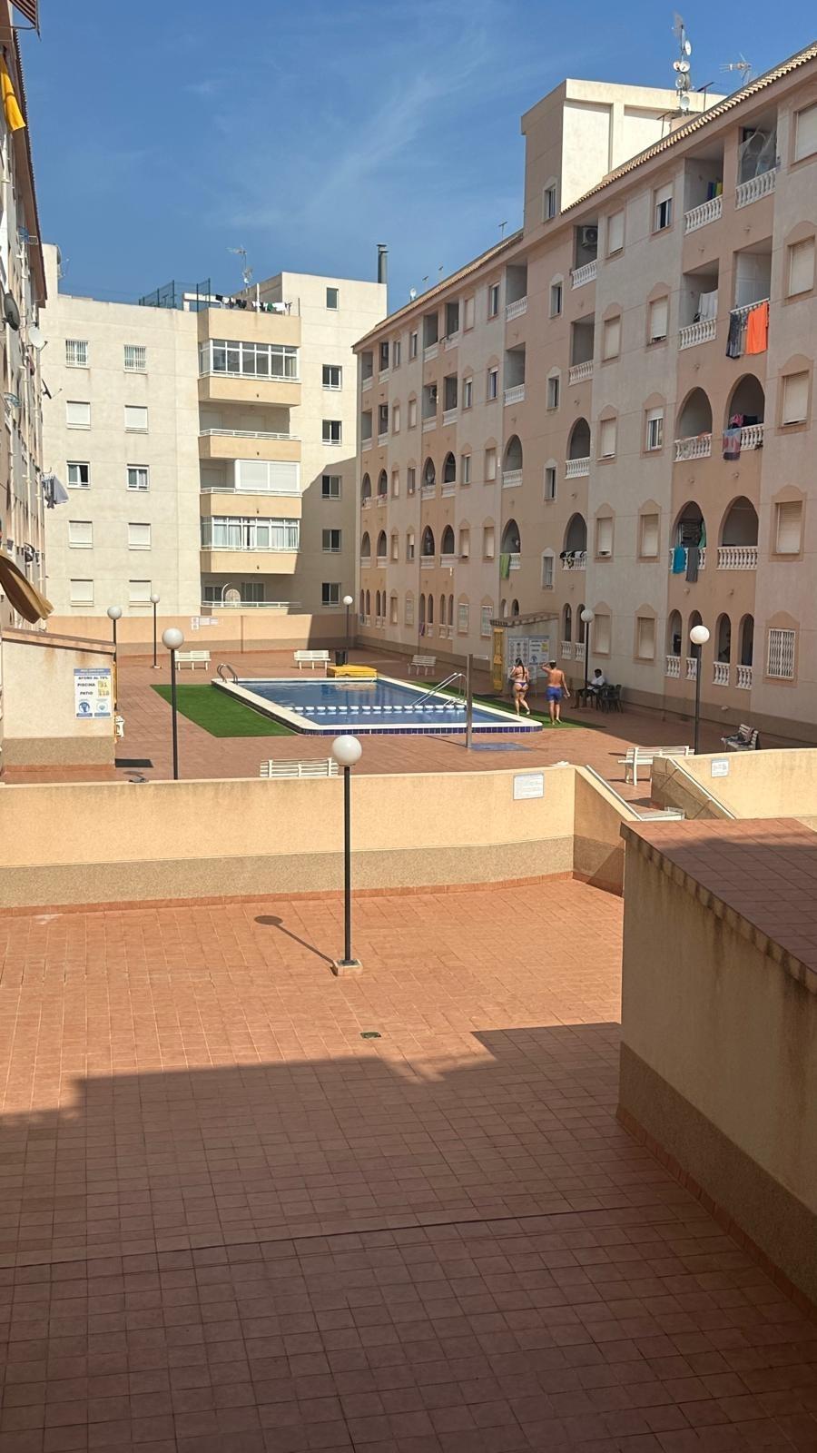2 Bed, 1 Bath, ApartmentFor Sale, Torrevieja, Alicante
