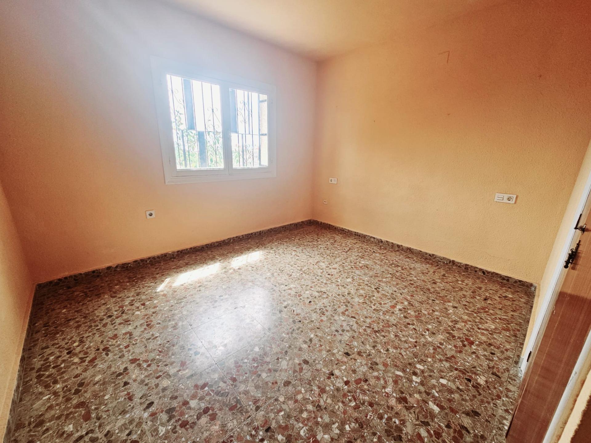 4 Bed, 2 Bath, HouseFor Sale, Torrevieja, Alicante