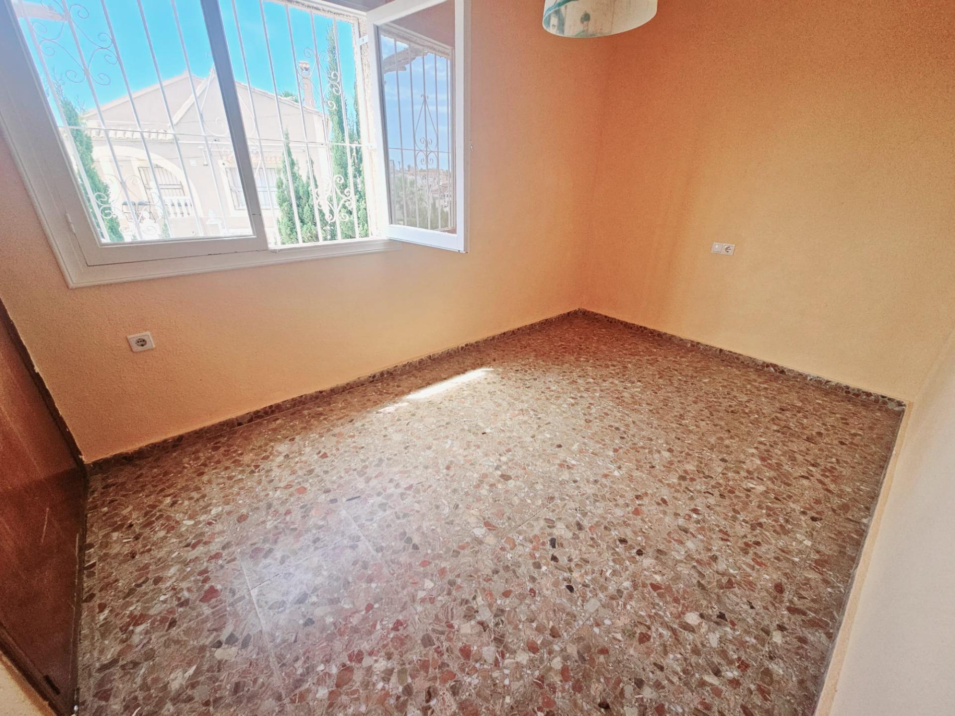 4 Bed, 2 Bath, HouseFor Sale, Torrevieja, Alicante