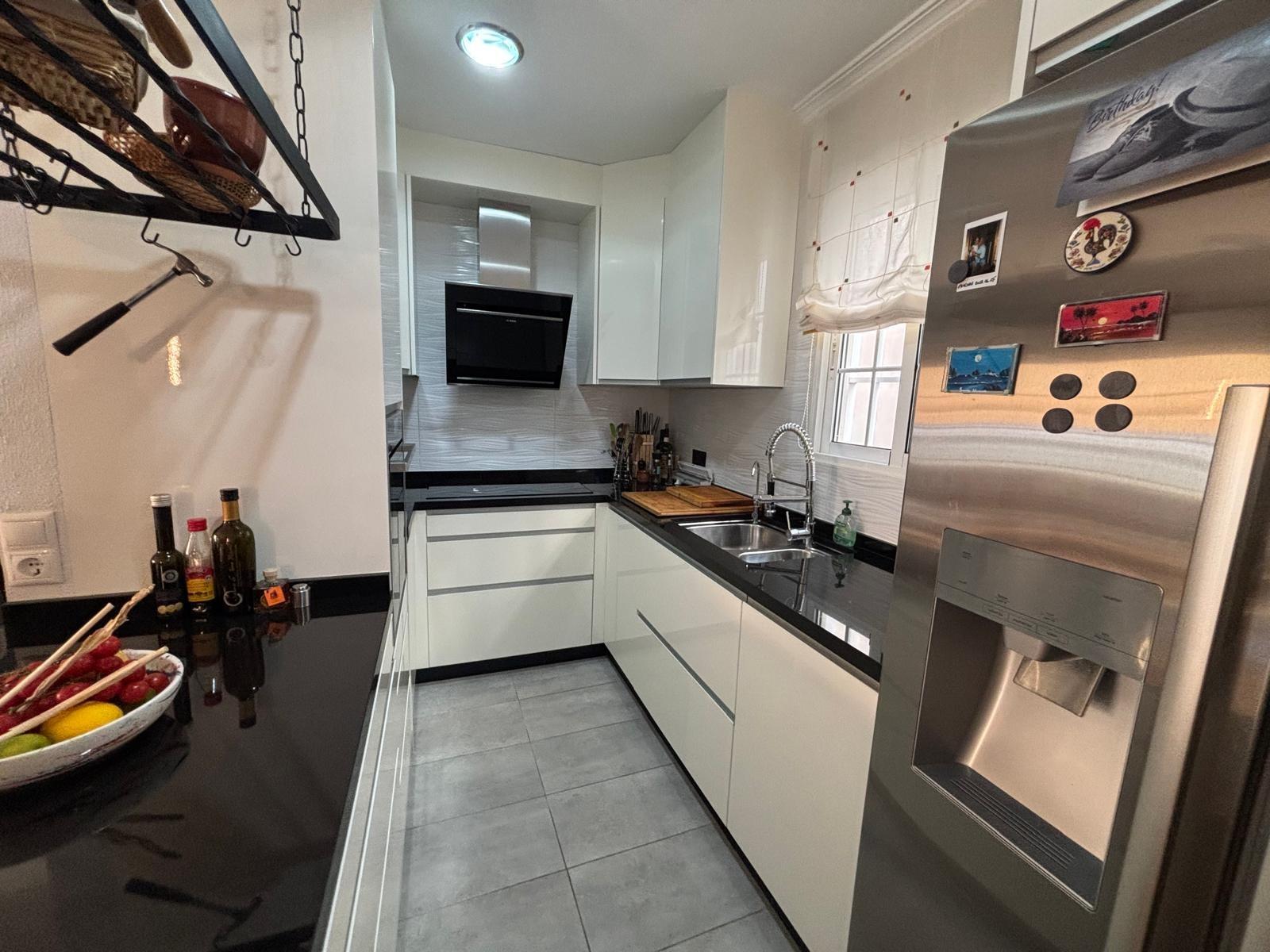 3 Bed, 2 Bath, ApartmentFor Sale, Torrevieja, Alicante