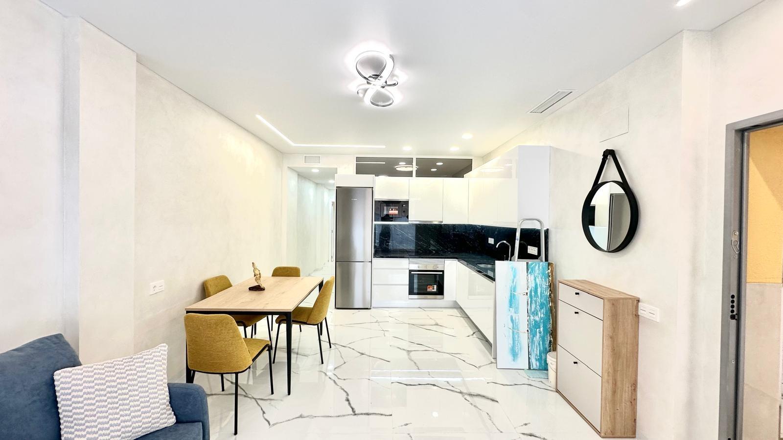 2 Bed, 2 Bath, ApartmentFor Sale, Torrevieja, Alicante