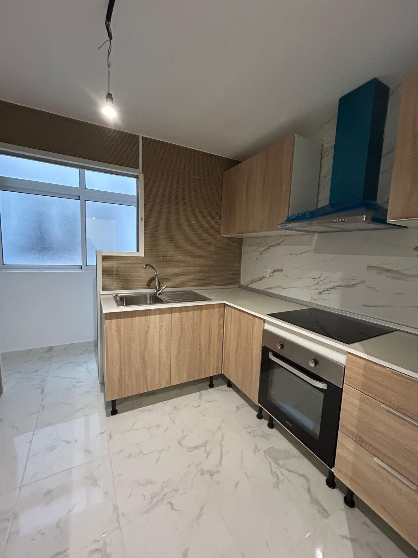 3 Bed, 2 Bath, ApartmentFor Sale, Torrevieja, Alicante