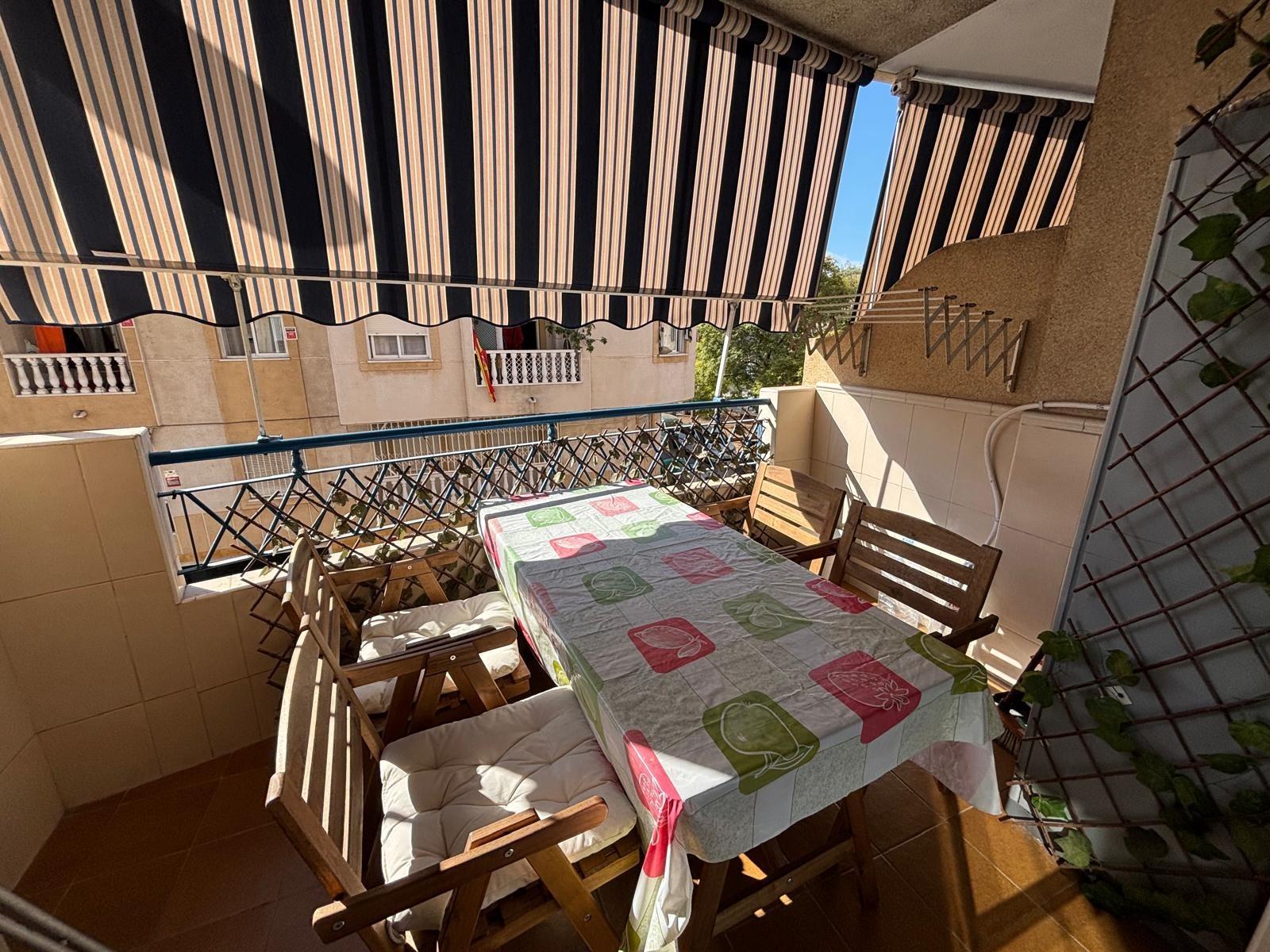 3 Bed, 1 Bath, ApartmentFor Sale, Torrevieja, Alicante