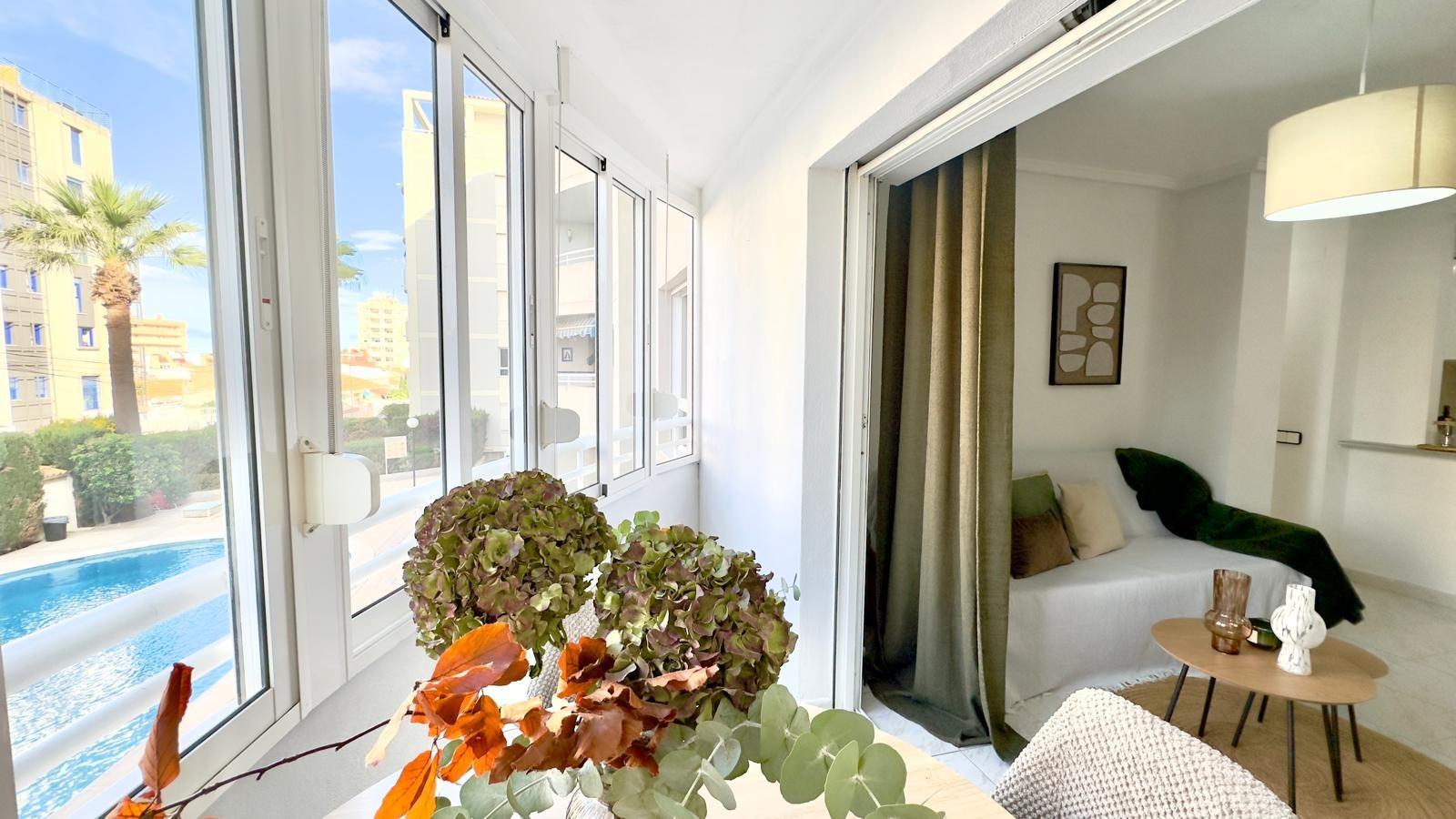 2 Bed, 1 Bath, ApartmentFor Sale, Torrevieja, Alicante