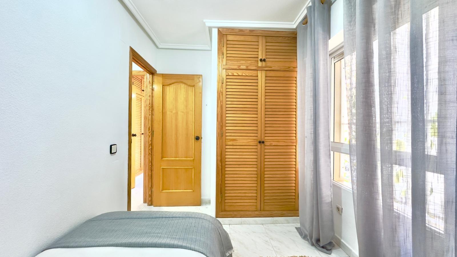 2 Bed, 1 Bath, ApartmentFor Sale, Torrevieja, Alicante