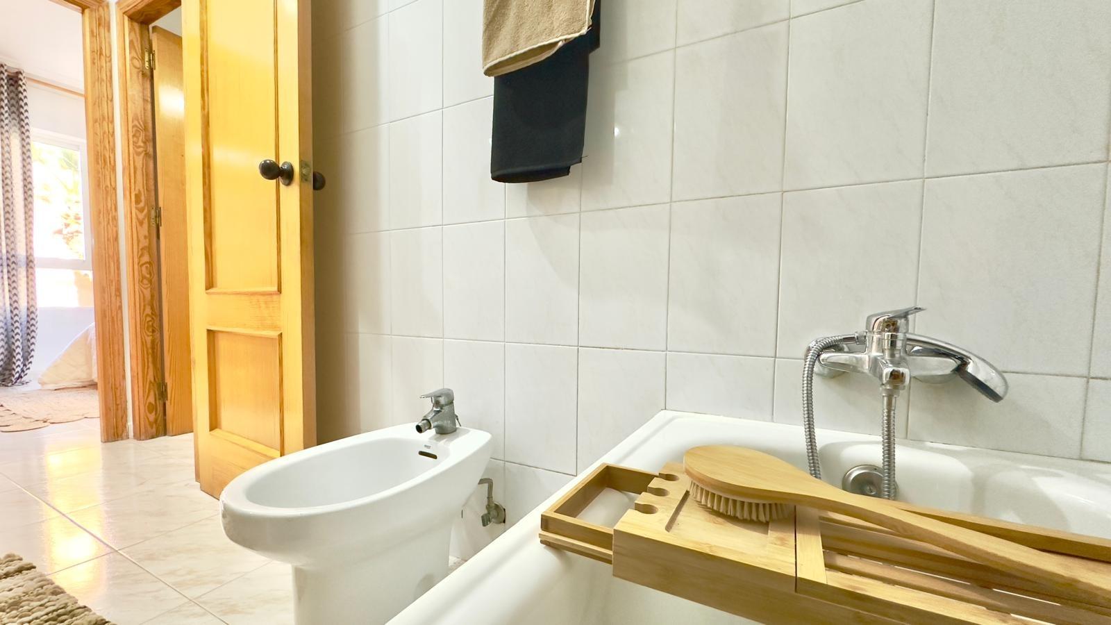 2 Bed, 1 Bath, ApartmentFor Sale, Torrevieja, Alicante