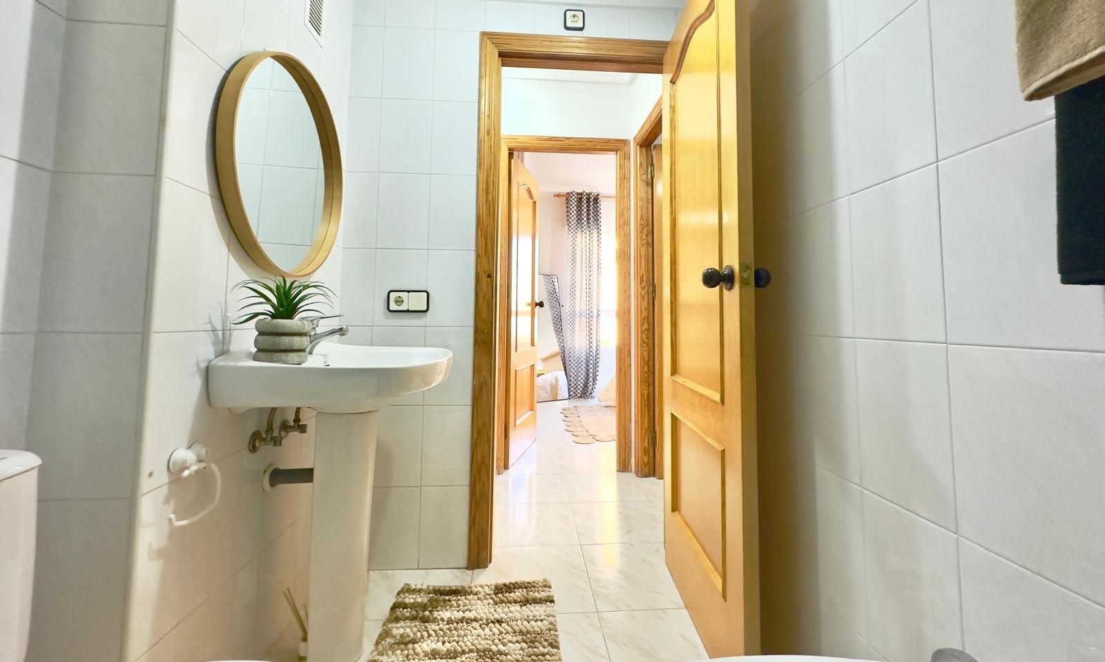 2 Bed, 1 Bath, ApartmentFor Sale, Torrevieja, Alicante