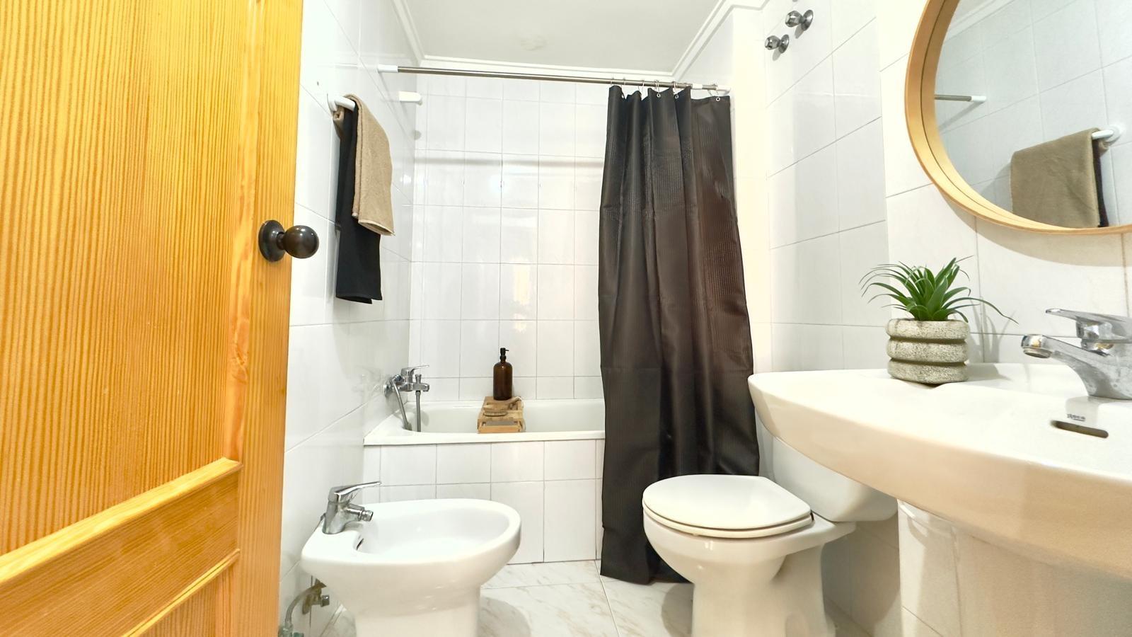 2 Bed, 1 Bath, ApartmentFor Sale, Torrevieja, Alicante