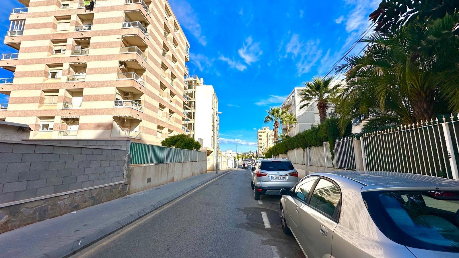 2 Bed, 1 Bath, ApartmentFor Sale, Torrevieja, Alicante
