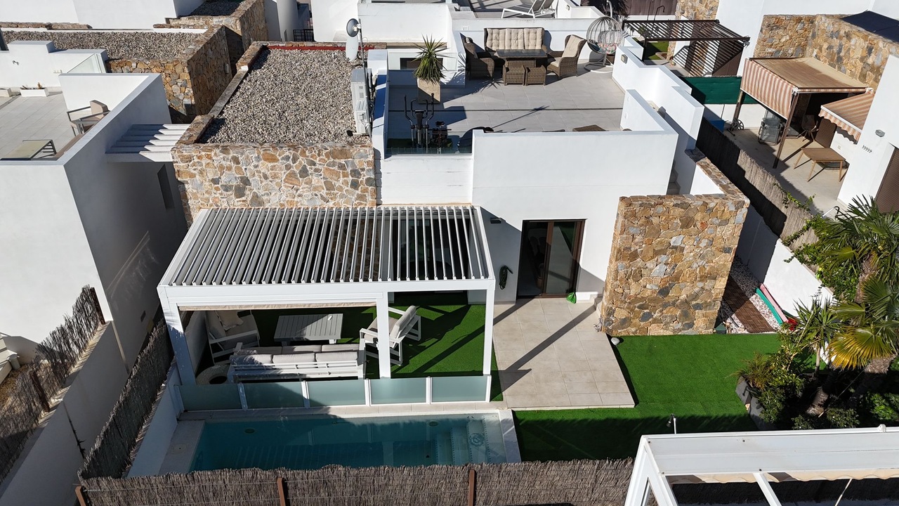 3 Bed, 2 Bath, HouseFor Sale, Cabo Roig, Alicante