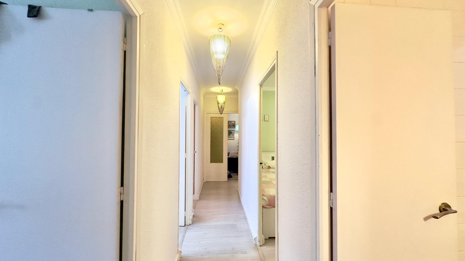 4 Bed, 1 Bath, ApartmentFor Sale, Torrevieja, Alicante