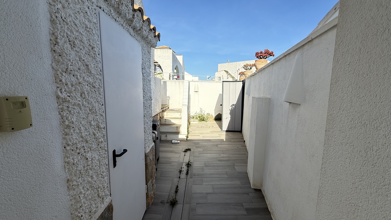 2 Bed, 2 Bath, HouseFor Sale, Villamartin, Alicante