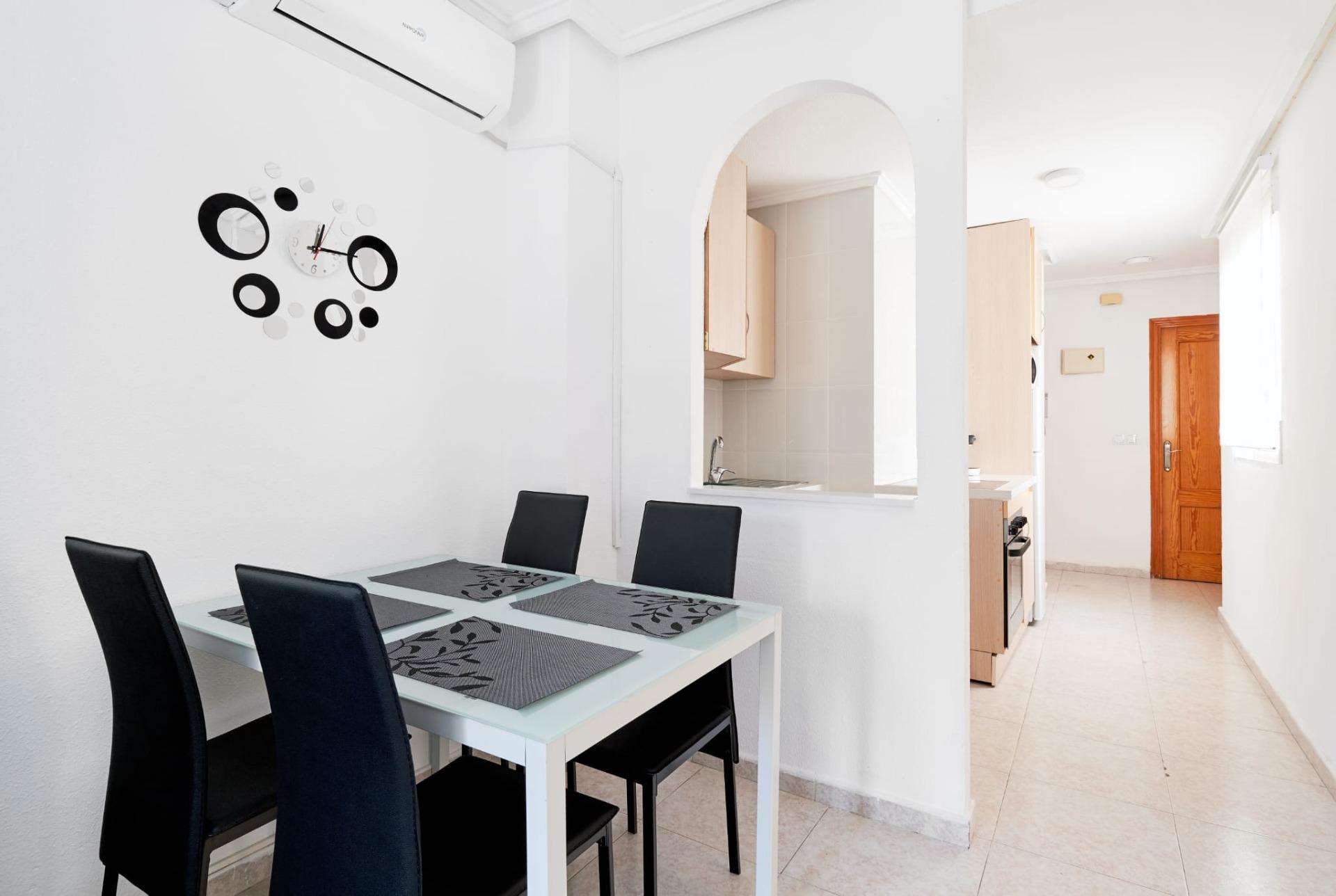 1 Bed, 1 Bath, ApartmentFor Sale, Torrevieja, Alicante