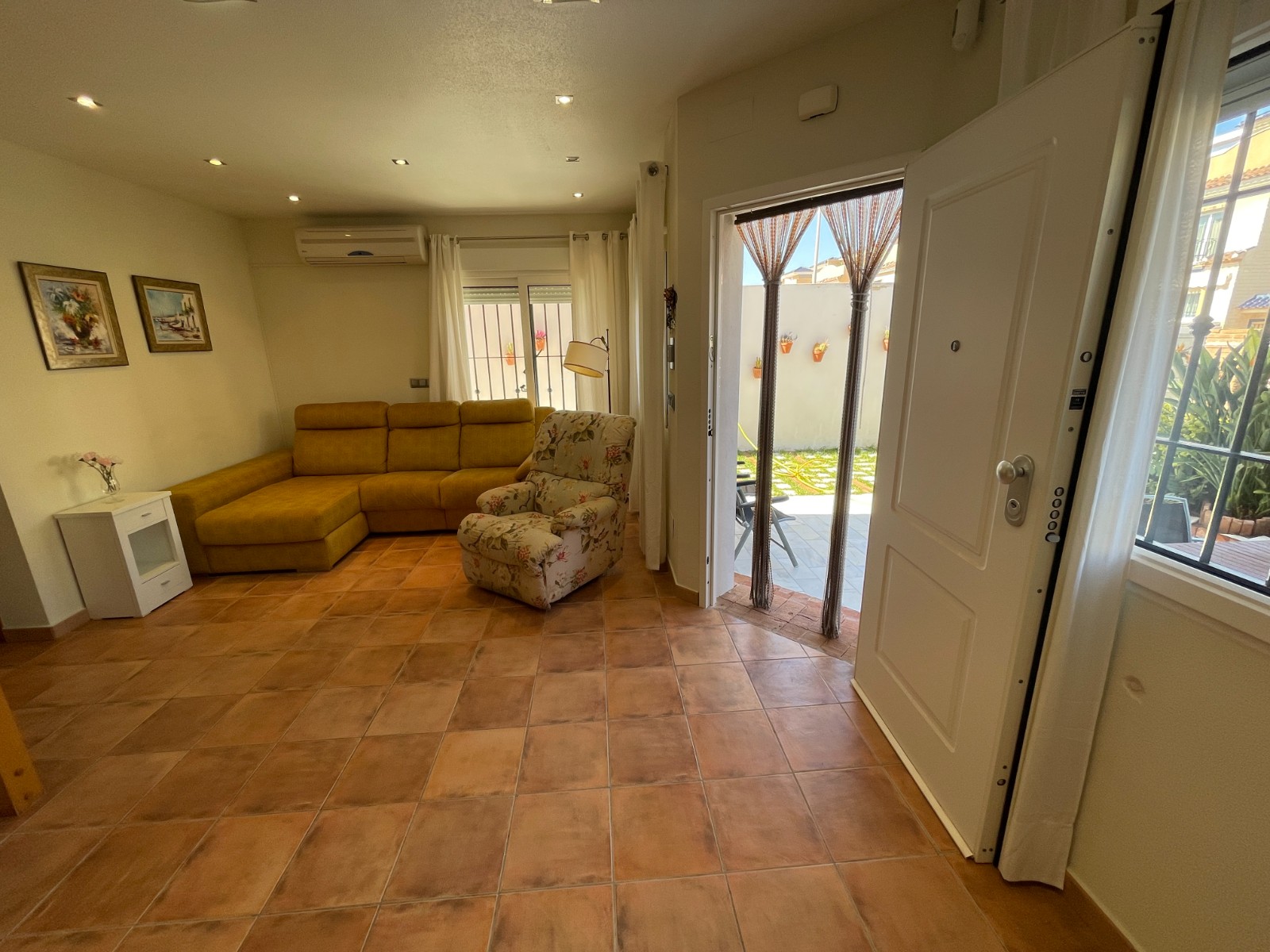 4 Bed, 3 Bath, HouseFor Sale, Torre De La Horadada, Alicante