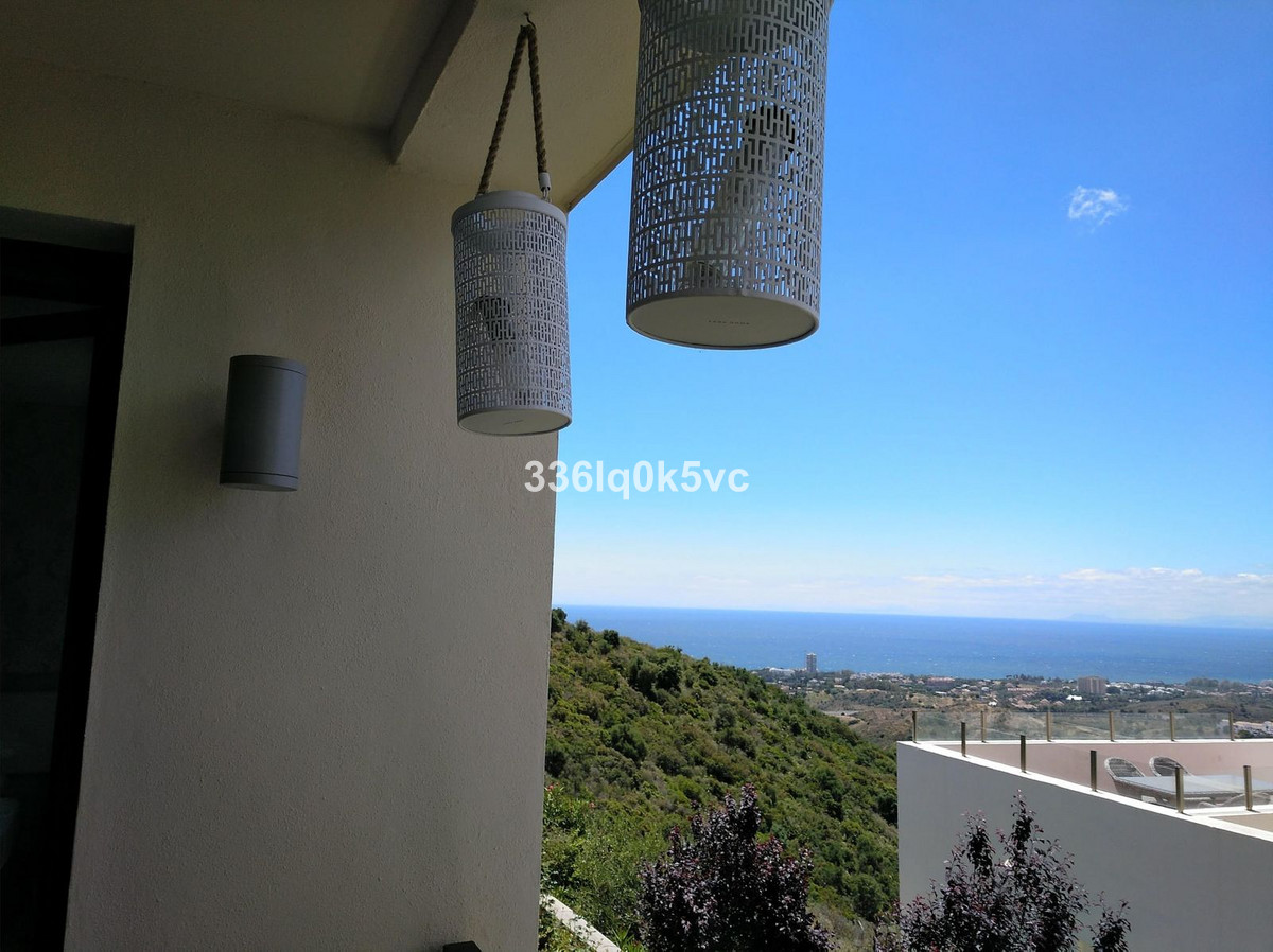 2 Bed, 2 Bath, ApartmentFor Sale, Altos de los Monteros, Malaga