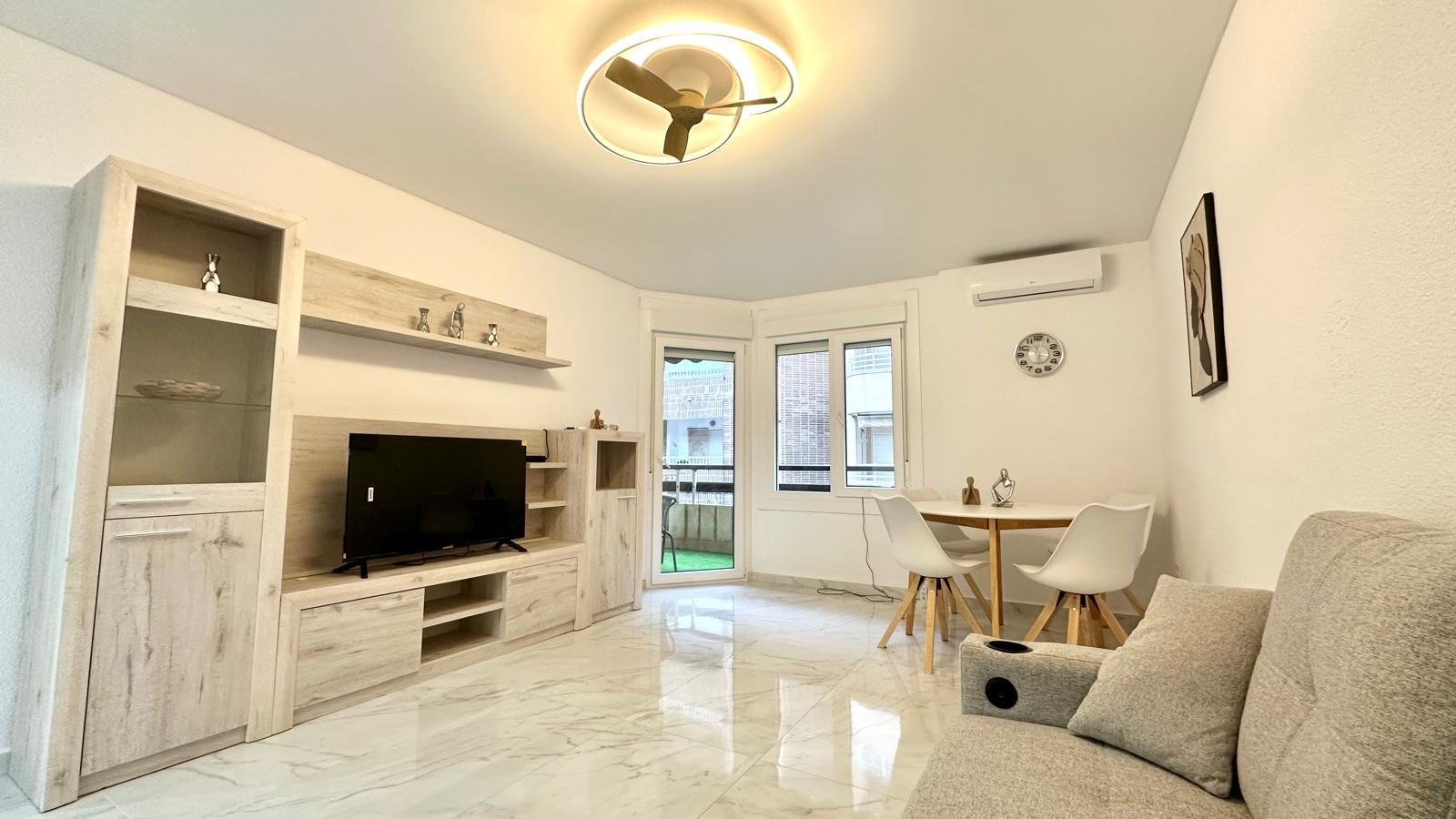 3 Bed, 2 Bath, ApartmentFor Sale, Torrevieja, Alicante