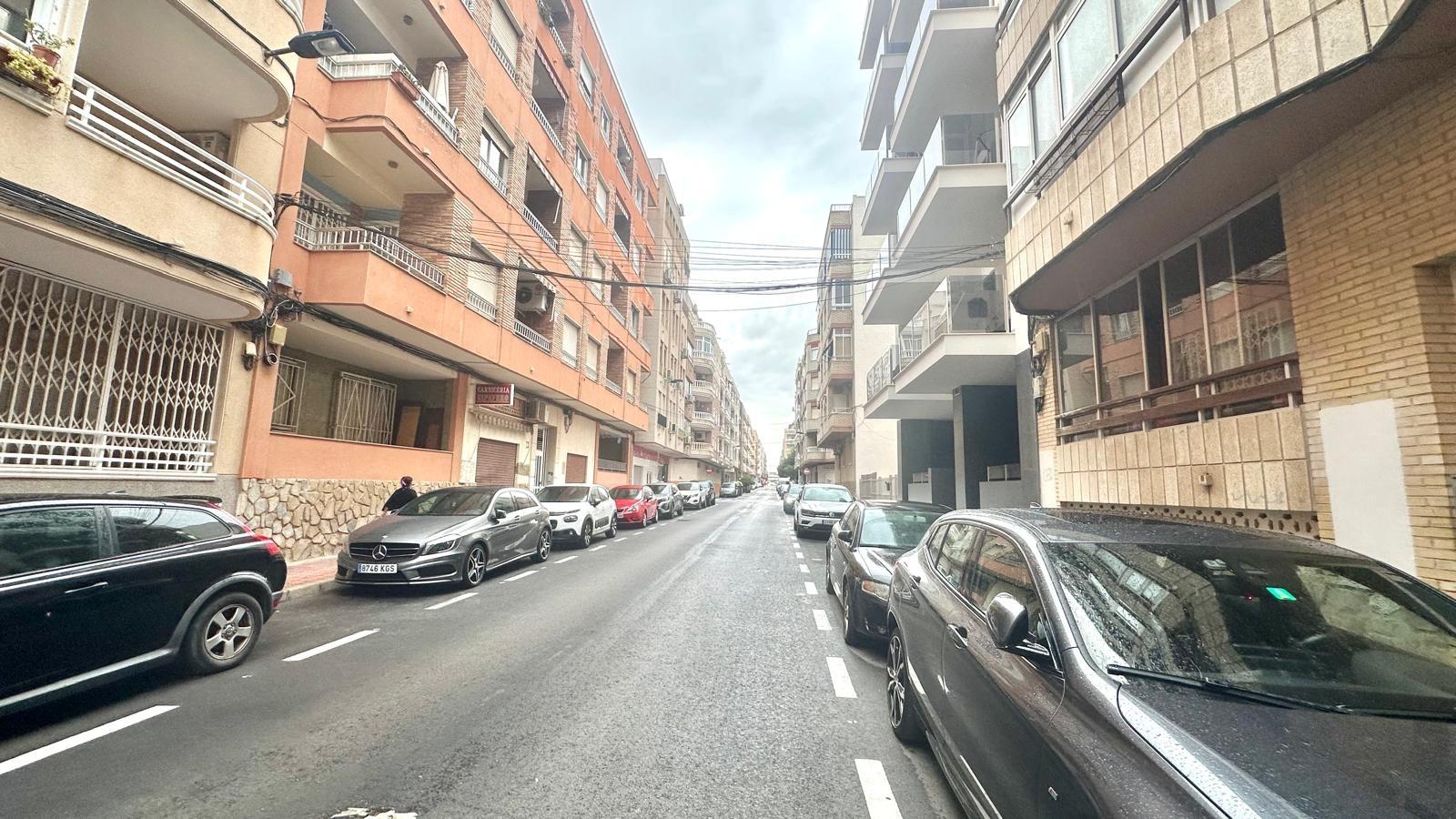 3 Bed, 2 Bath, ApartmentFor Sale, Torrevieja, Alicante