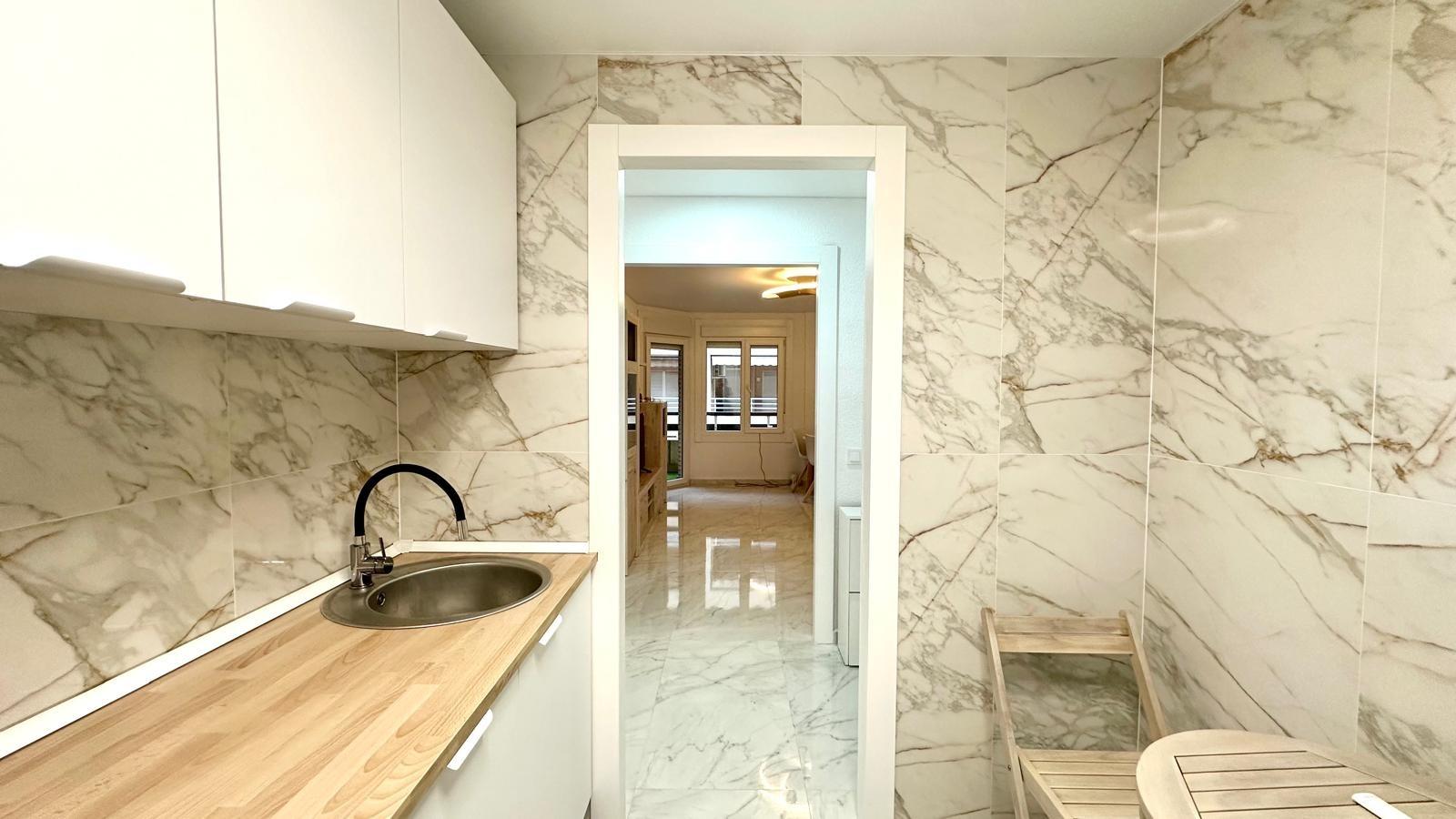 3 Bed, 2 Bath, ApartmentFor Sale, Torrevieja, Alicante