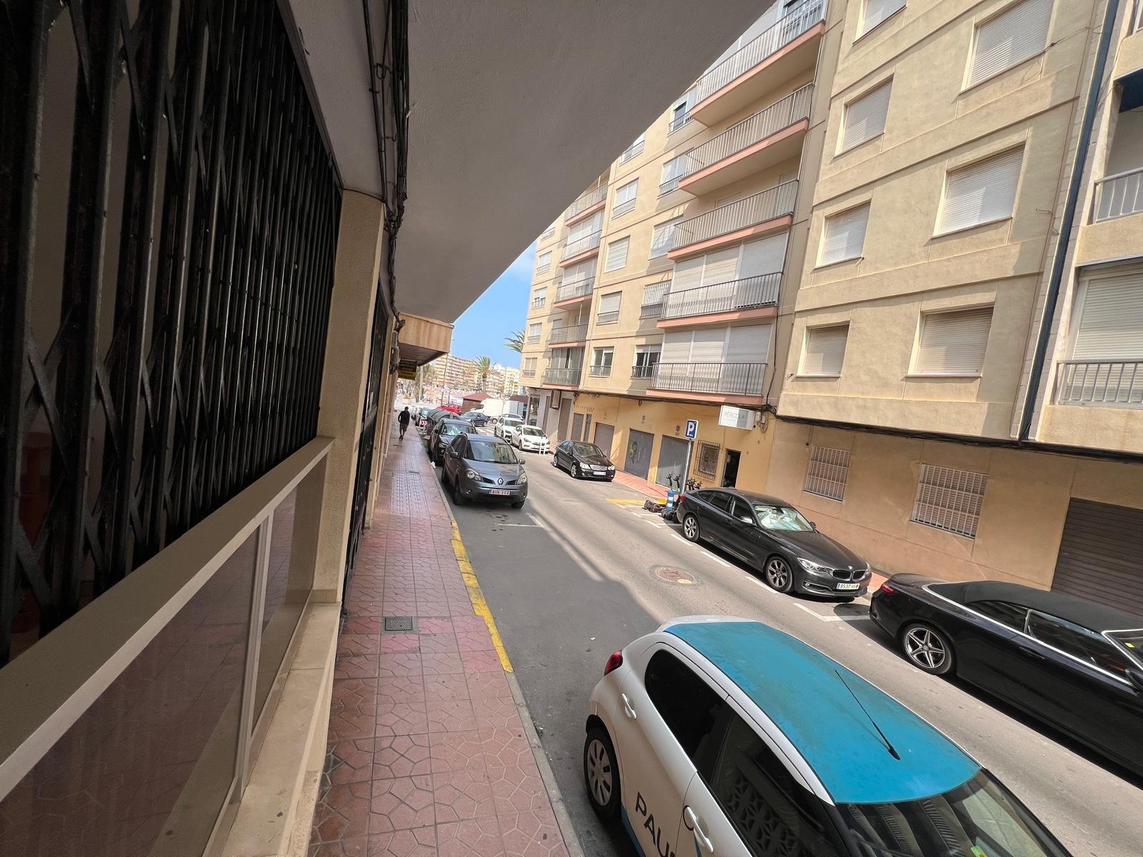 3 Bed, 2 Bath, ApartmentFor Sale, Torrevieja, Alicante