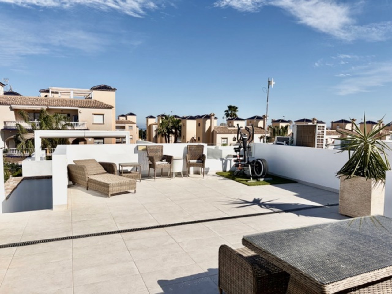 3 Bed, 2 Bath, HouseFor Sale, Cabo Roig, Alicante