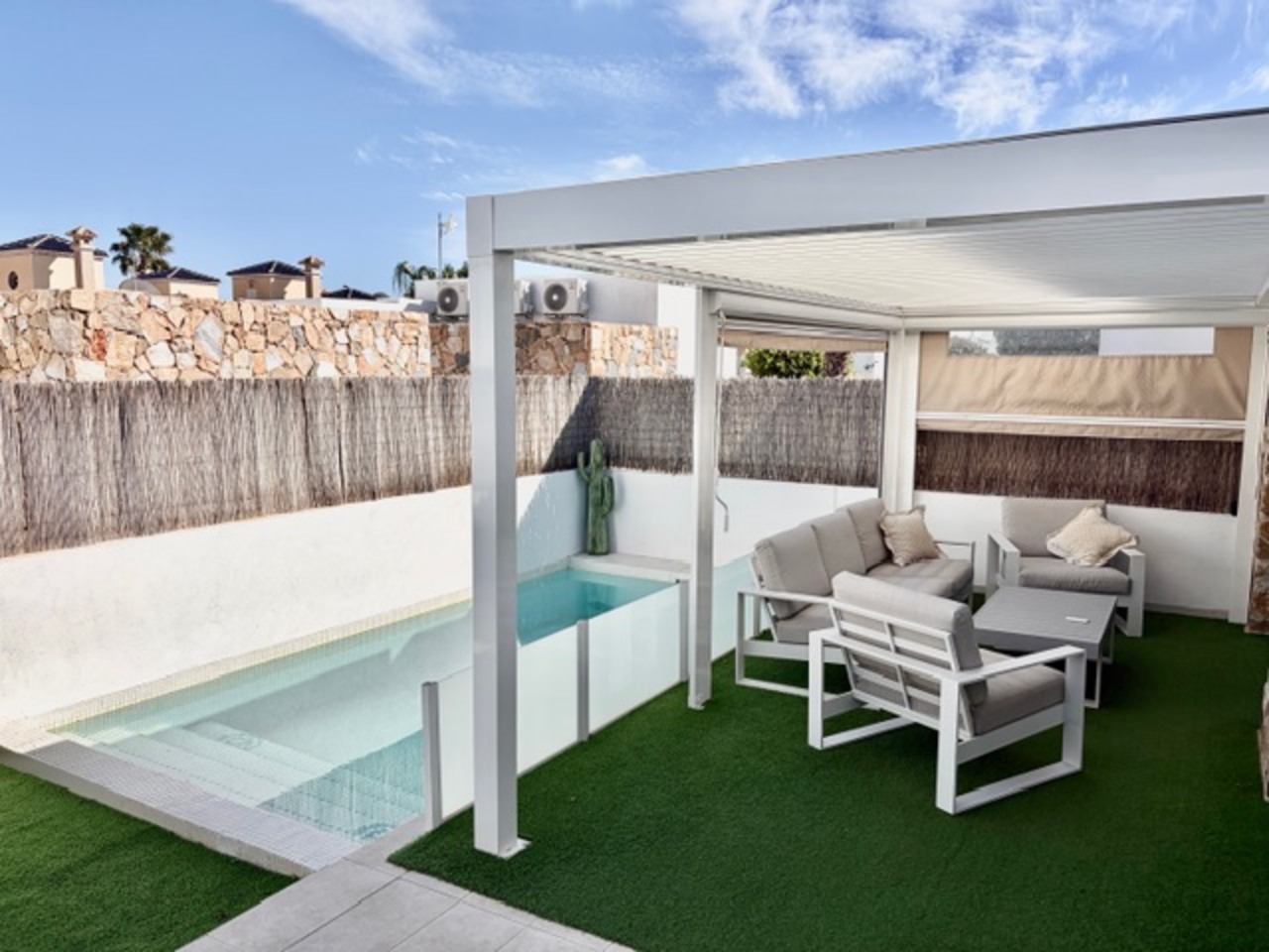 3 Bed, 2 Bath, HouseFor Sale, Cabo Roig, Alicante