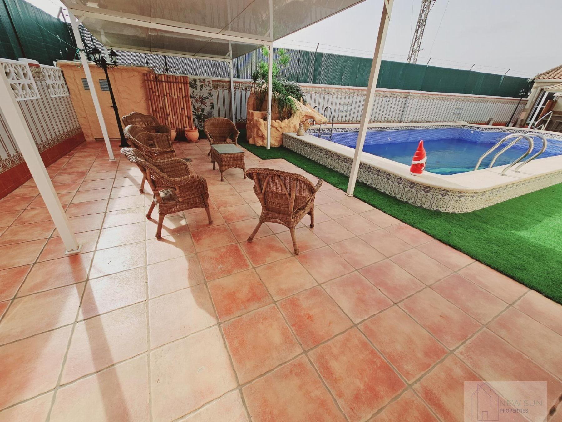 5 Bed, 4 Bath, HouseFor Sale, Torrevieja, Alicante